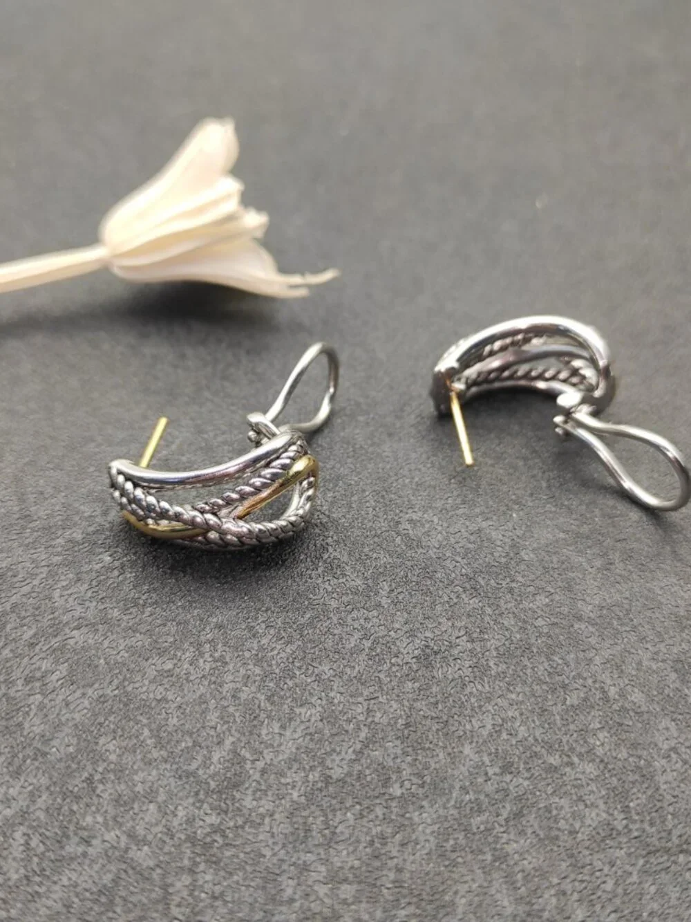 David Yurman 925 Silver Earrings with Original Pouch - Picture 3 of 8